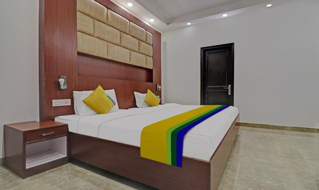 Itsy Hotels Hamlets Stay Noida Exterior foto